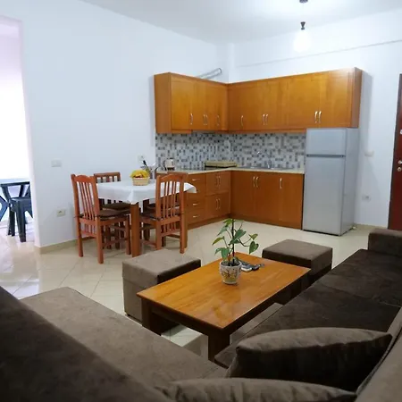 Ernest * Sarandë