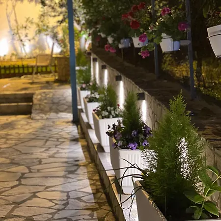 Ernest * Sarandë