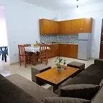 Ernest * Sarandë