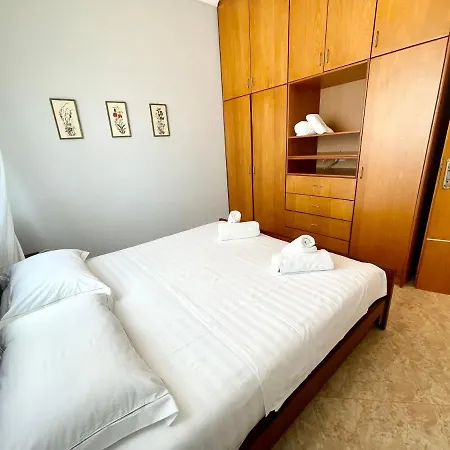 Apartment Ernest