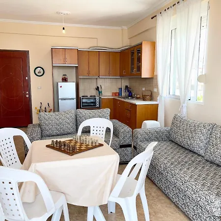 Ernest Apartment *