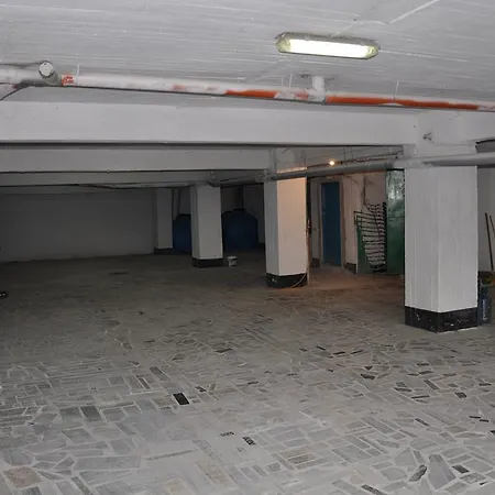 Ernest Apartment *